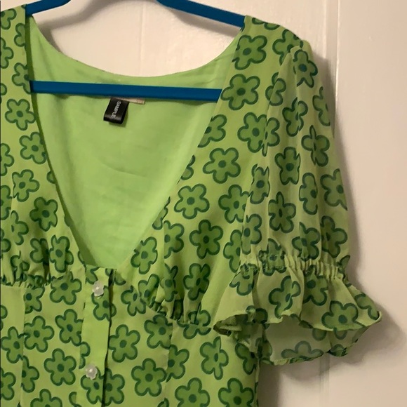 The East Order Green Clover Maxi Dress - Picture 3 of 6